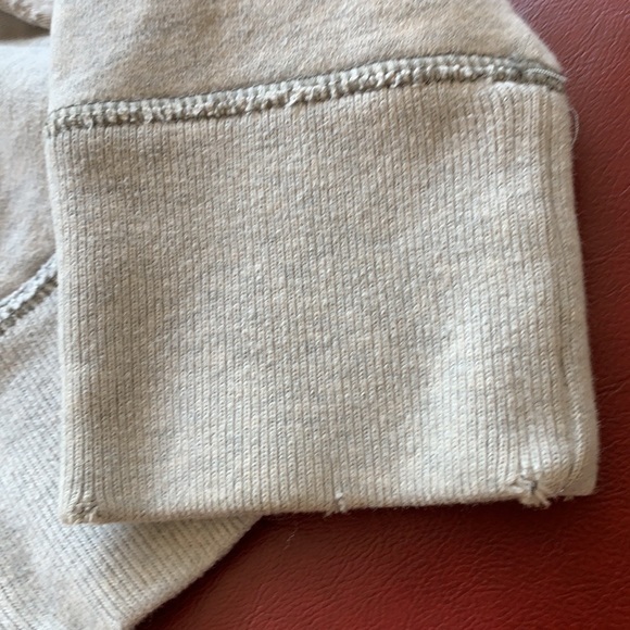 Hollister Sweater - Picture 10 of 12